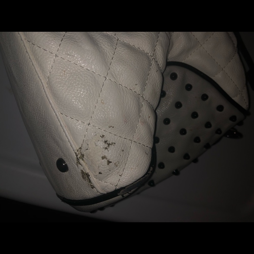 Large Satchel w. Rivets - Picture 3 of 4